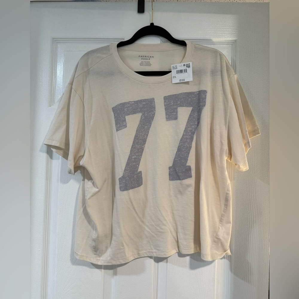 NWT American Eagle Graphic T-Shirt